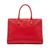 Red Medium Daphne in smooth calf leather. Detachable and adjus...